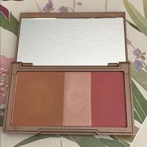 Urban Decay naked flushed palette in naked